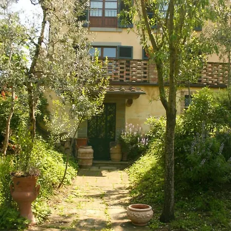 Villa Degli Olivi *