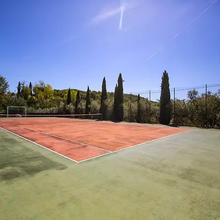 Villa Degli Olivi *